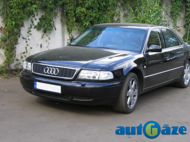 Audi A8 4.2L Quattro