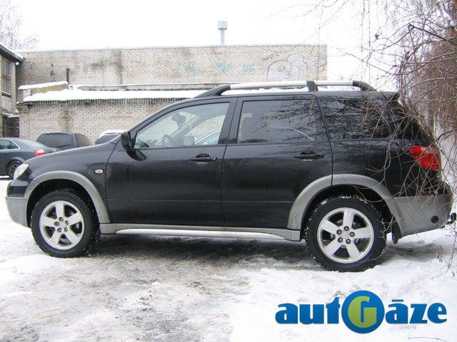 Mitsubishi Outlander 2.4i