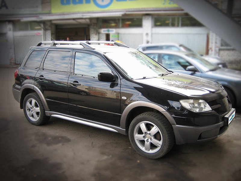 Mitsubishi Outlander 2005. gads