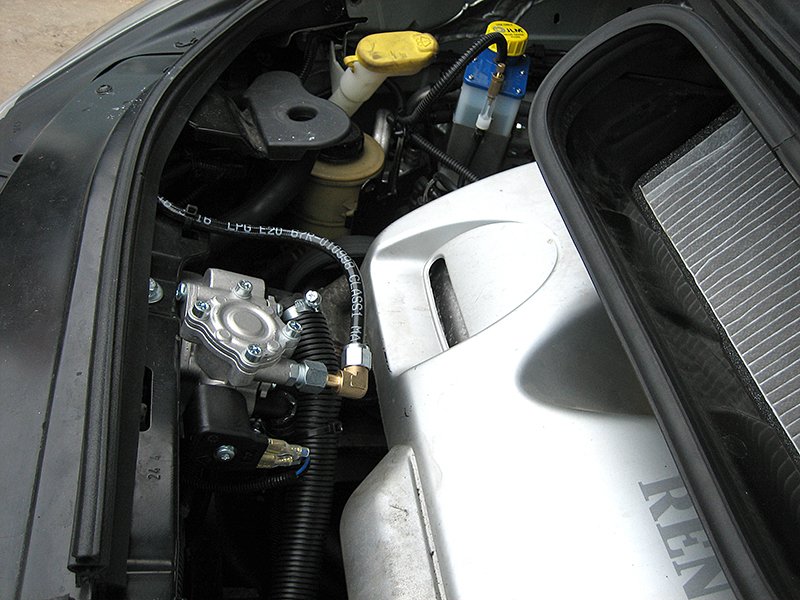 Uzstādīta gāzes iekārta Renault Scenic 2,0 turbo