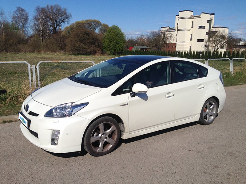 Toyota Prius,2012. gads. 1,8 Hibrīds: benzīns/gāze/elektrība