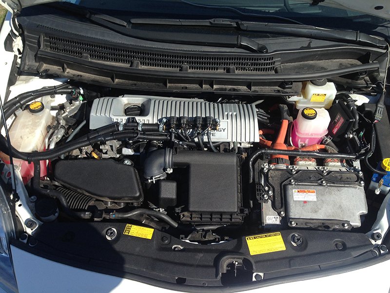 Toyota Prius,2012. gads. 1,8 Hibrīds: benzīns/gāze/elektrība