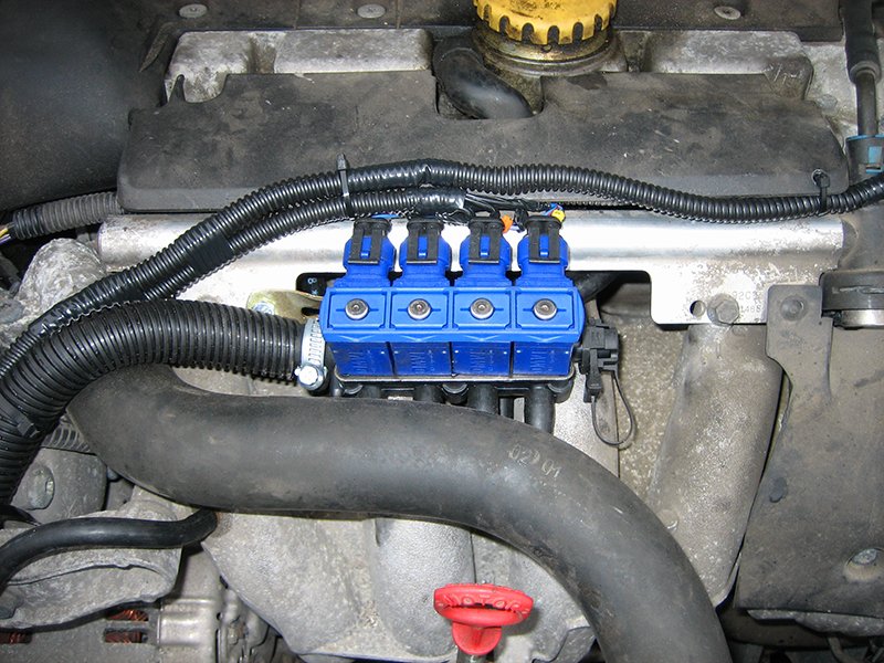 Uzstādīta gāzes iekārta Volvo V40 2002. gads 1,8 benzīns/gāze