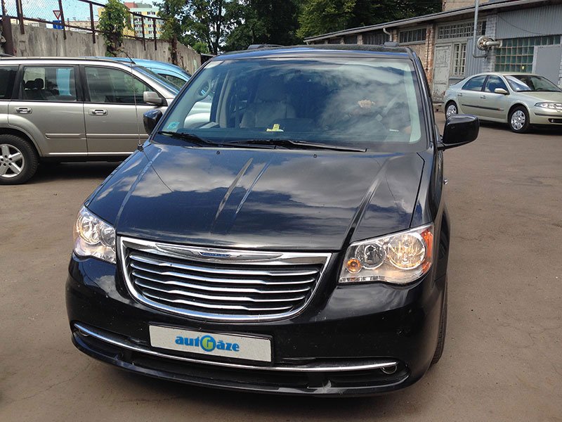 Chrysler Town and Country