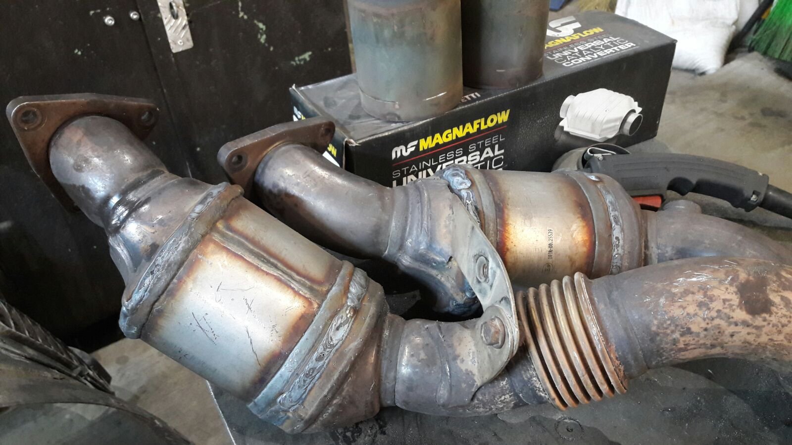 Kad izplūdes gāzu katalizators nepilda savu darbu.