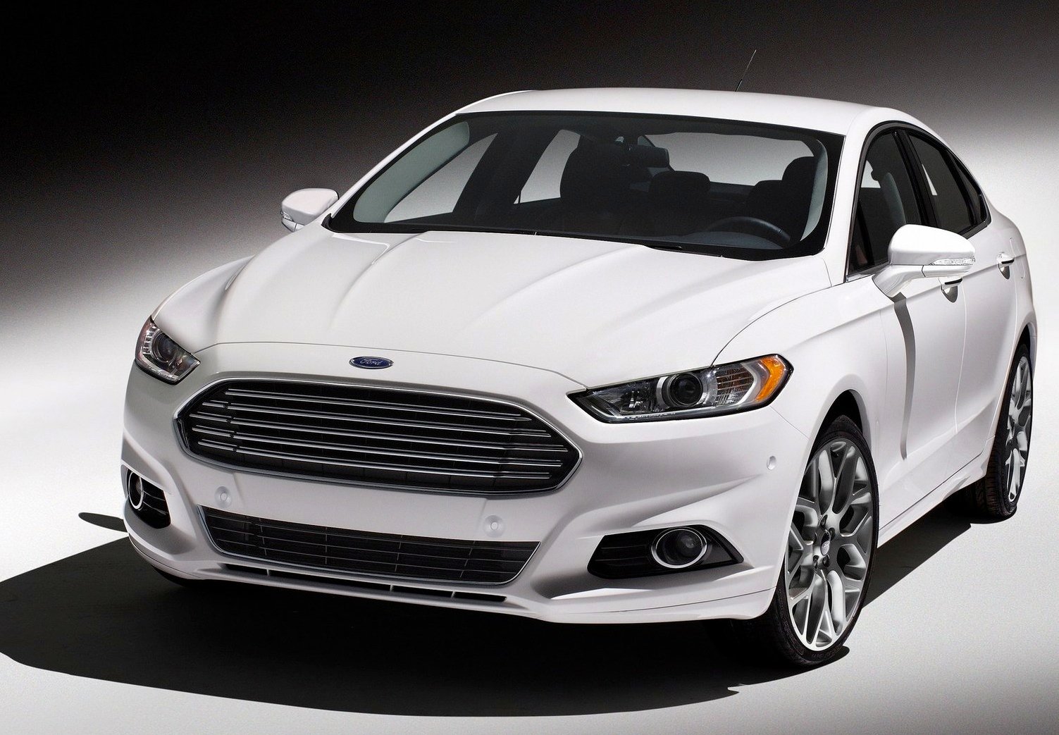 Jaunais 'Ford Mondeo' Eiropas tirgu sasniegs gada beigās